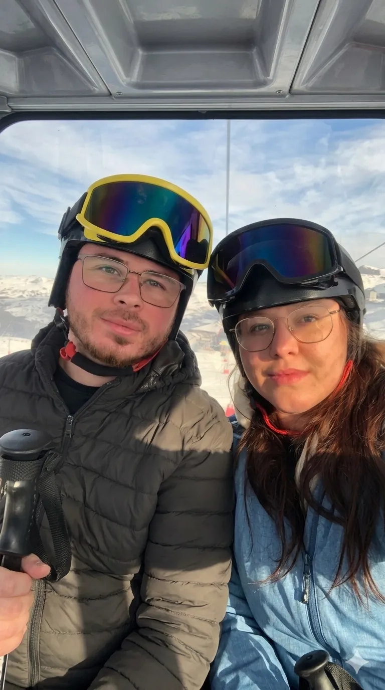 Leonardo e Veronica Di Bartolomeo, fundadores da Agência Aprimarus, especialistas em edição de vídeo e SEO para YouTube